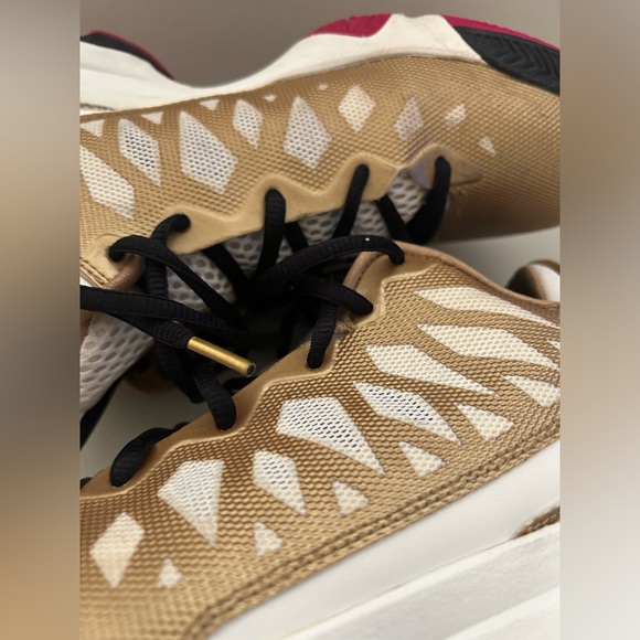 Jordan CP3 Vi Matador Shoes - Picture 6 of 10